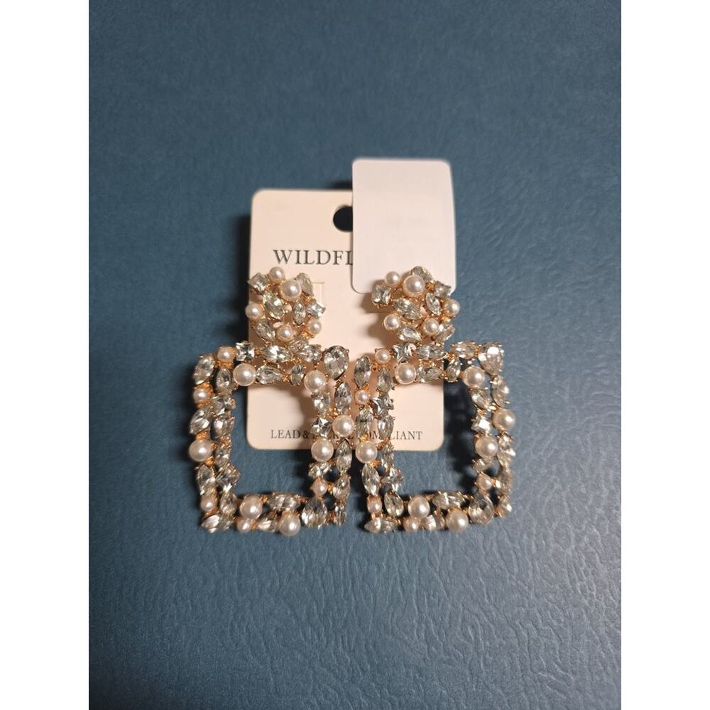 Wildflower Lead & Nickel Compliant Rhinestone and Pearl Earrings